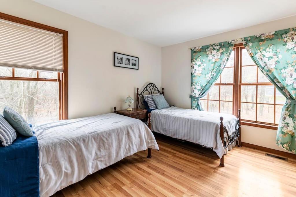 Cheerful Pocono Home Away From Home Albrightsville Екстериор снимка